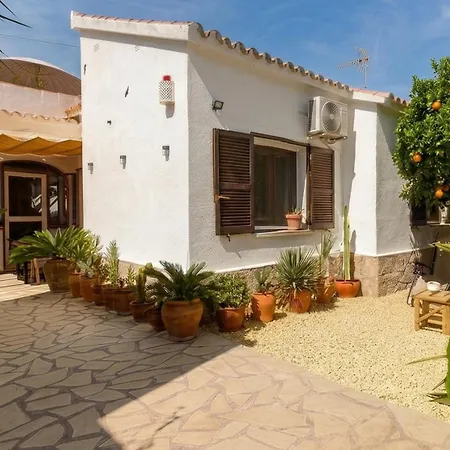 Casa El Montcel, A Unique With Roofterrace And Shared Pool *