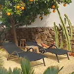 Casa El Montcel, A Unique With Roofterrace And Shared Pool Prázdninový dům *